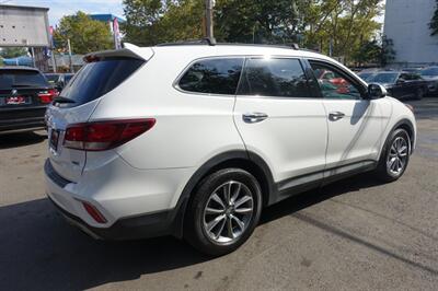 2018 Hyundai SANTA FE SE - Photo 5 - Newark, NJ 07104