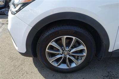 2018 Hyundai SANTA FE SE - Photo 10 - Newark, NJ 07104
