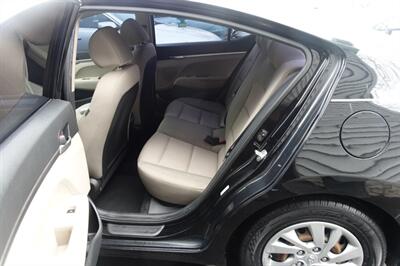 2020 Hyundai ELANTRA SE   - Photo 11 - Newark, NJ 07104