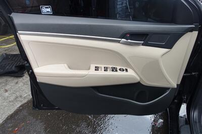 2020 Hyundai ELANTRA SE   - Photo 10 - Newark, NJ 07104