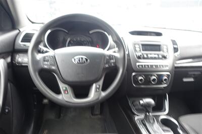 2015 Kia Sorento LX   - Photo 13 - Newark, NJ 07104