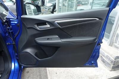 2015 Honda Fit EX   - Photo 15 - Newark, NJ 07104