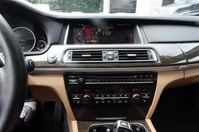 2015 BMW 750Li xDrive   - Photo 18 - Newark, NJ 07104