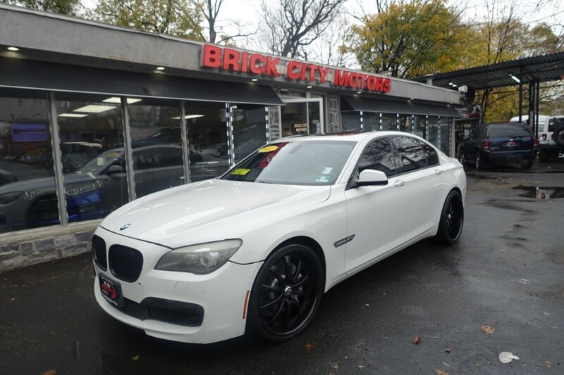 2012 BMW 750i xDrive  