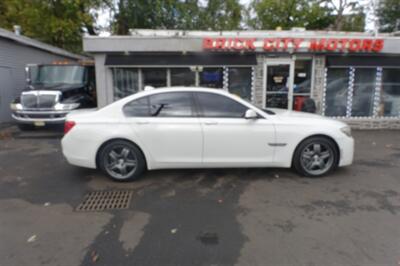 2012 BMW 750i xDrive   - Photo 4 - Newark, NJ 07104