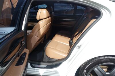 2012 BMW 750i xDrive   - Photo 16 - Newark, NJ 07104