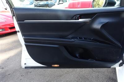 2018 Toyota Camry LE   - Photo 10 - Newark, NJ 07104