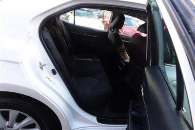 2018 Toyota Camry LE   - Photo 16 - Newark, NJ 07104