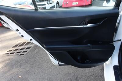 2018 Toyota Camry LE   - Photo 12 - Newark, NJ 07104