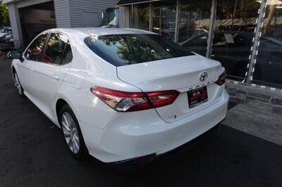 2018 Toyota Camry LE   - Photo 6 - Newark, NJ 07104