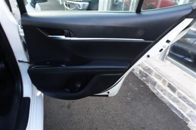 2018 Toyota Camry LE   - Photo 17 - Newark, NJ 07104