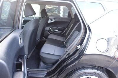 2023 Kia Soul LX   - Photo 11 - Newark, NJ 07104