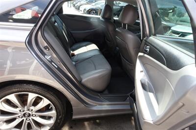 2011 Hyundai SONATA Limited   - Photo 16 - Newark, NJ 07104