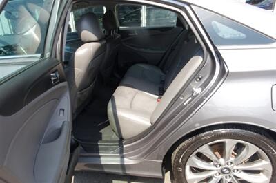 2011 Hyundai SONATA Limited   - Photo 11 - Newark, NJ 07104