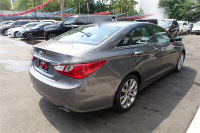 2011 Hyundai SONATA Limited   - Photo 8 - Newark, NJ 07104