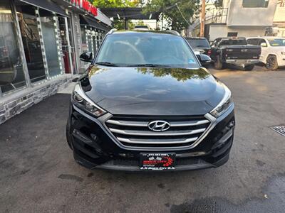 2018 Hyundai TUCSON SE - Photo 2 - Newark, NJ 07104
