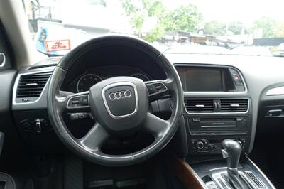 2010 Audi Q5 3.2 quattro Premium   - Photo 13 - Newark, NJ 07104