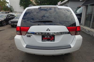 2011 Mitsubishi Endeavor LS   - Photo 7 - Newark, NJ 07104