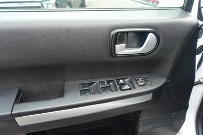 2011 Mitsubishi Endeavor LS   - Photo 23 - Newark, NJ 07104