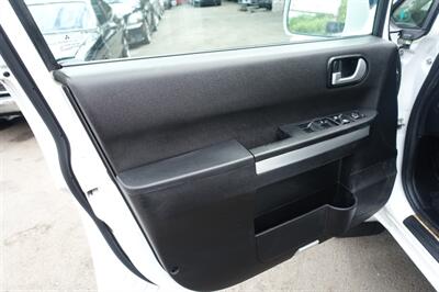 2011 Mitsubishi Endeavor LS   - Photo 10 - Newark, NJ 07104