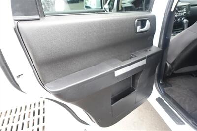 2011 Mitsubishi Endeavor LS   - Photo 12 - Newark, NJ 07104