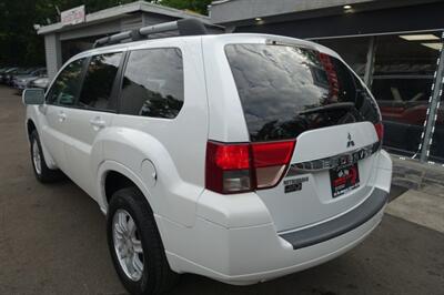 2011 Mitsubishi Endeavor LS   - Photo 6 - Newark, NJ 07104