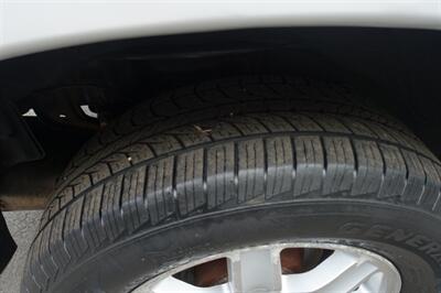 2011 Mitsubishi Endeavor LS   - Photo 20 - Newark, NJ 07104