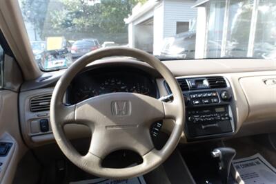 2000 Honda Accord LX   - Photo 13 - Newark, NJ 07104