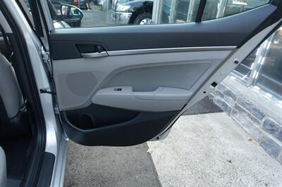 2018 Hyundai ELANTRA Limited - Photo 17 - Newark, NJ 07104