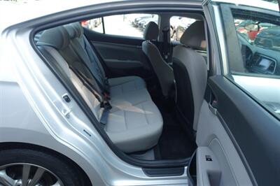 2018 Hyundai ELANTRA Limited - Photo 16 - Newark, NJ 07104