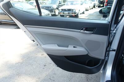 2018 Hyundai ELANTRA Limited - Photo 12 - Newark, NJ 07104