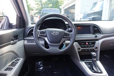 2018 Hyundai ELANTRA Limited - Photo 13 - Newark, NJ 07104
