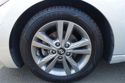 2018 Hyundai ELANTRA Limited - Photo 21 - Newark, NJ 07104