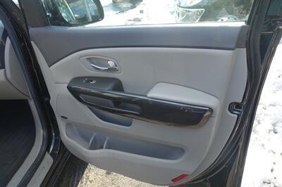 2015 Kia Sedona SX   - Photo 15 - Newark, NJ 07104