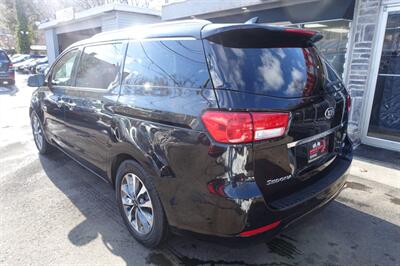 2015 Kia Sedona SX   - Photo 6 - Newark, NJ 07104