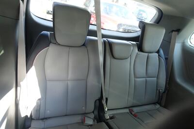 2015 Kia Sedona SX   - Photo 17 - Newark, NJ 07104