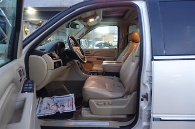 2010 Cadillac Escalade   - Photo 9 - Newark, NJ 07104