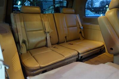 2010 Cadillac Escalade   - Photo 19 - Newark, NJ 07104