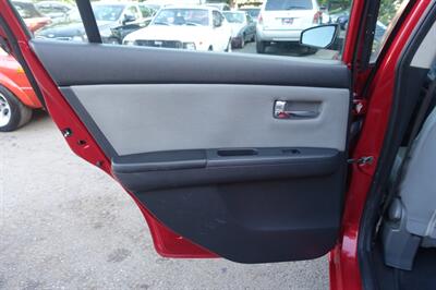 2010 Nissan Sentra 2.0 SL - Photo 12 - Newark, NJ 07104