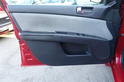 2010 Nissan Sentra 2.0 SL - Photo 10 - Newark, NJ 07104