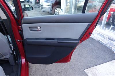 2010 Nissan Sentra 2.0 SL - Photo 17 - Newark, NJ 07104