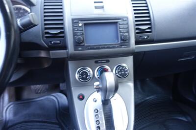 2010 Nissan Sentra 2.0 SL - Photo 18 - Newark, NJ 07104