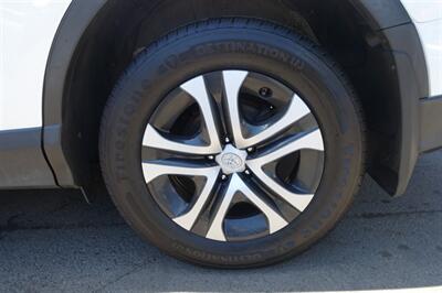 2017 Toyota RAV4 LE   - Photo 22 - Newark, NJ 07104