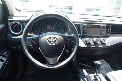 2017 Toyota RAV4 LE   - Photo 13 - Newark, NJ 07104