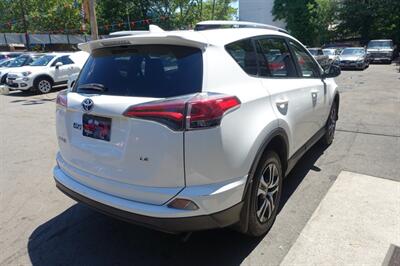 2017 Toyota RAV4 LE   - Photo 8 - Newark, NJ 07104