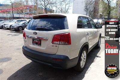 2011 Kia Sorento EX   - Photo 9 - Newark, NJ 07104