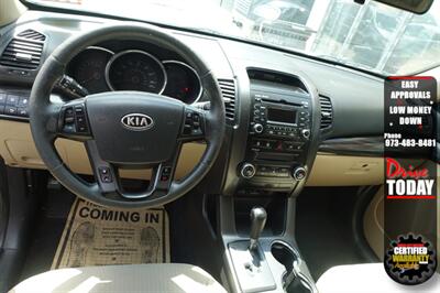 2011 Kia Sorento EX   - Photo 16 - Newark, NJ 07104