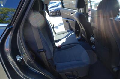 2019 Kia Sorento LX V6   - Photo 23 - Newark, NJ 07104