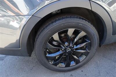 2019 Kia Sorento LX V6   - Photo 9 - Newark, NJ 07104