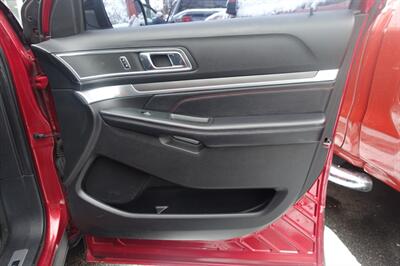 2016 Ford Explorer Sport - Photo 16 - Newark, NJ 07104